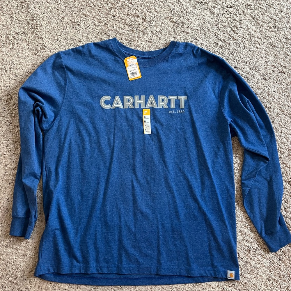 New with tags Carhartt XL loose fit long sleeve